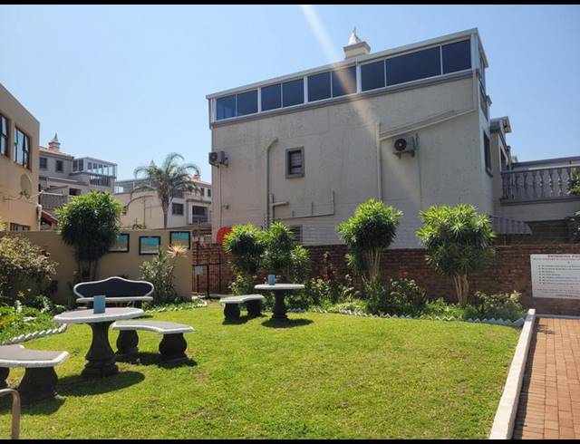 1 BEDROOM APARTMENT FOR SALE IN UVONGO BEACH